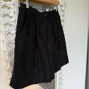 Embassy Row 100% Pure Linen Black Pleated Shorts • 8P